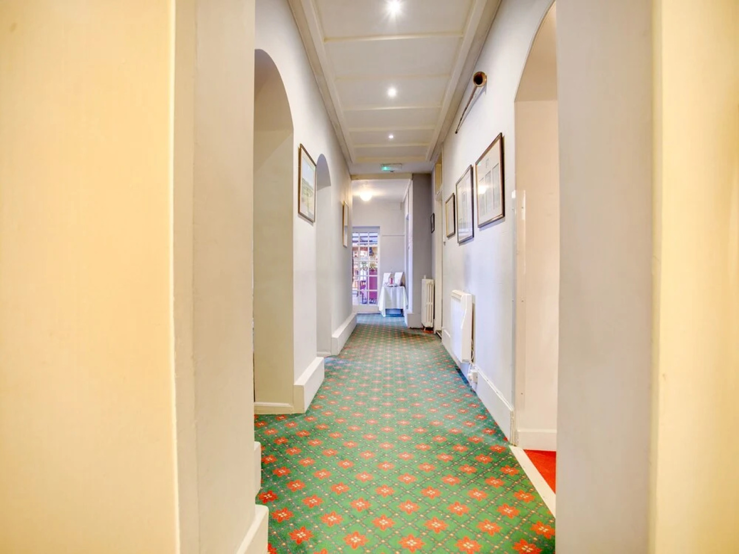 The Murray Arms Hotel