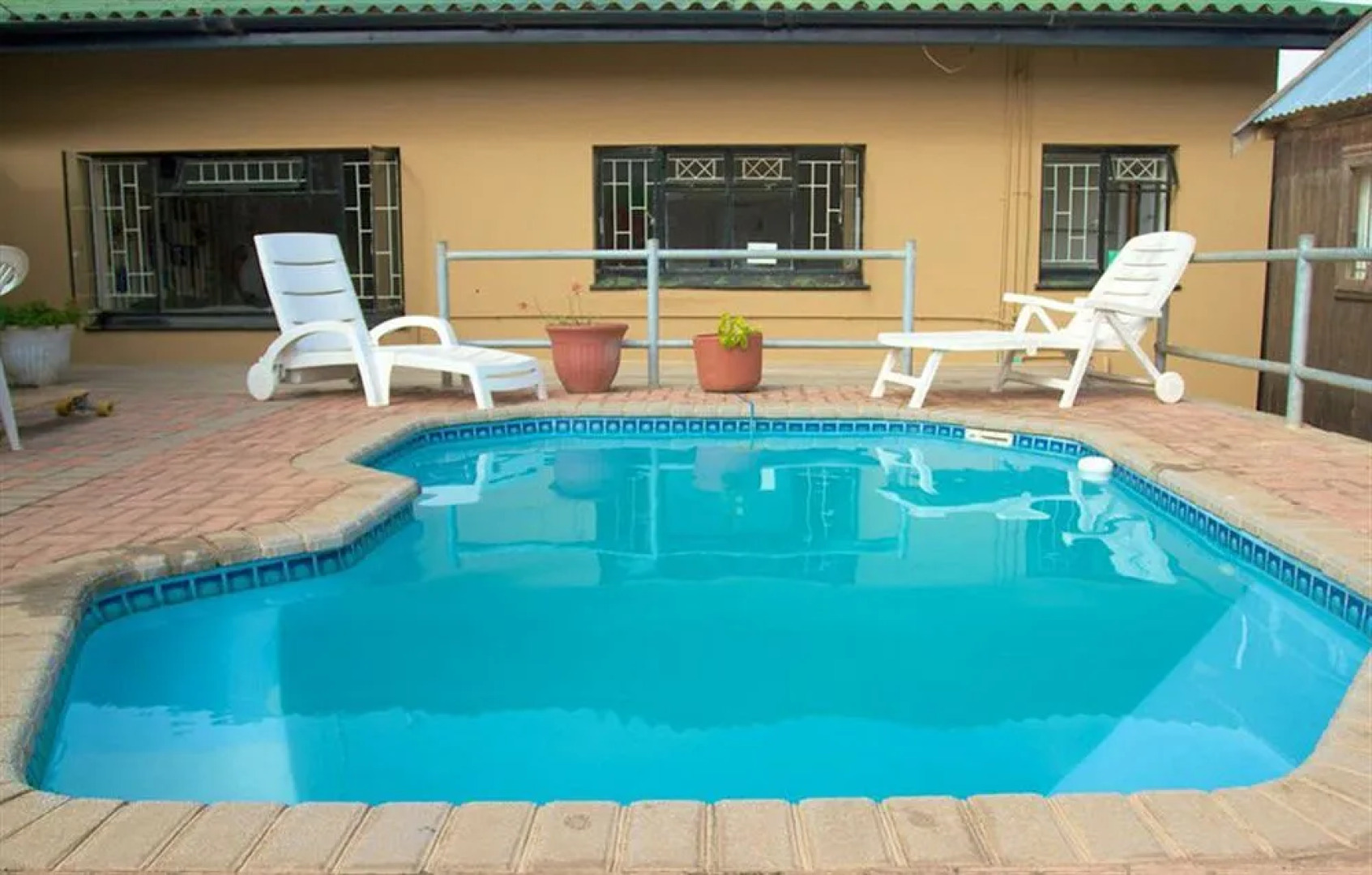 Jeffreys Bay Backpackers