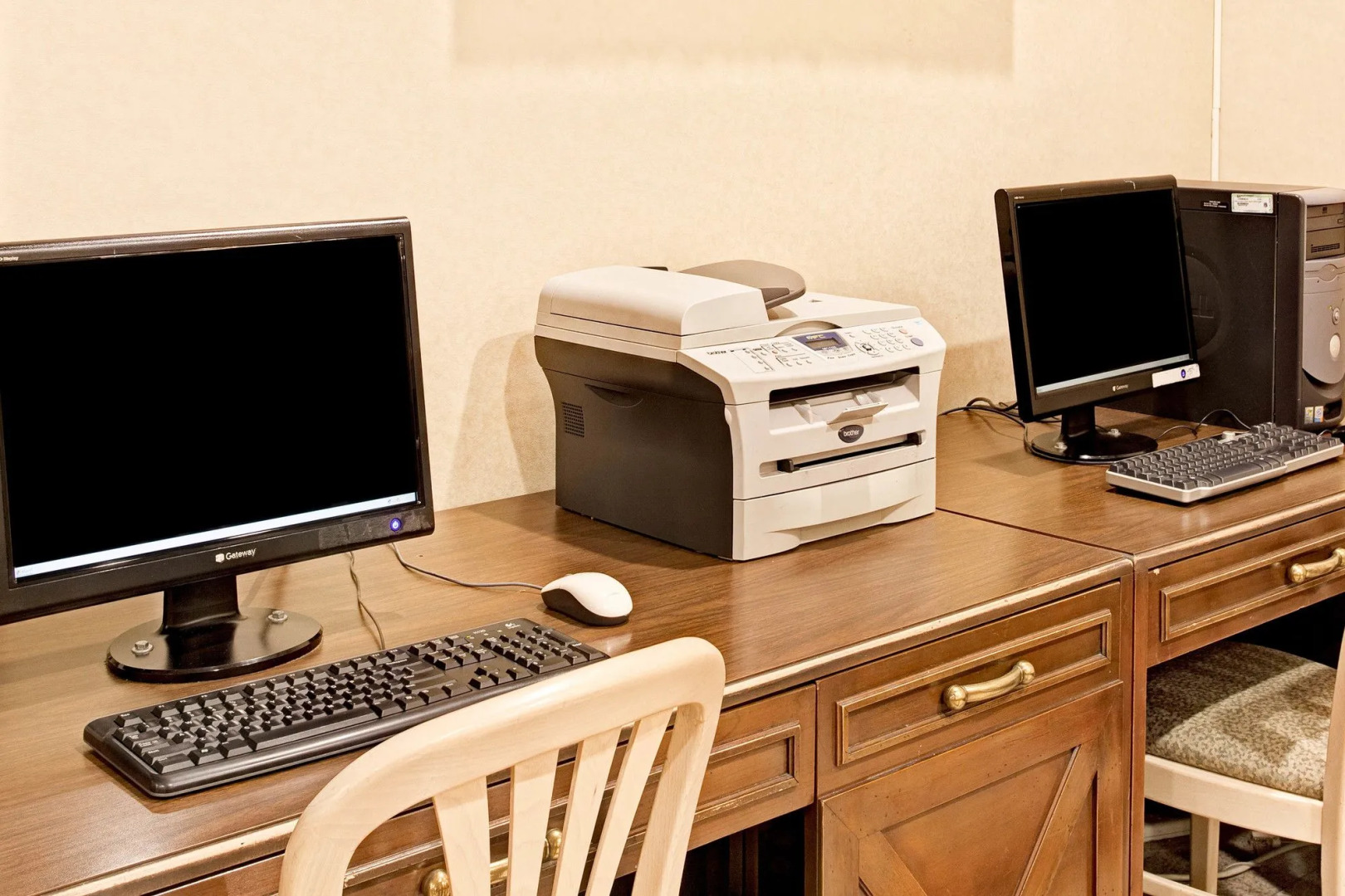 Best Western Plus Commerce Hotel