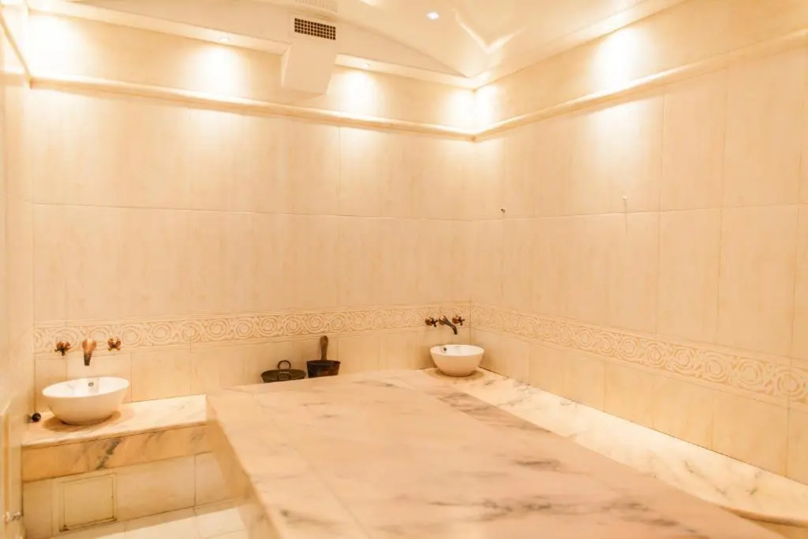 TB Palace Hotel & SPA