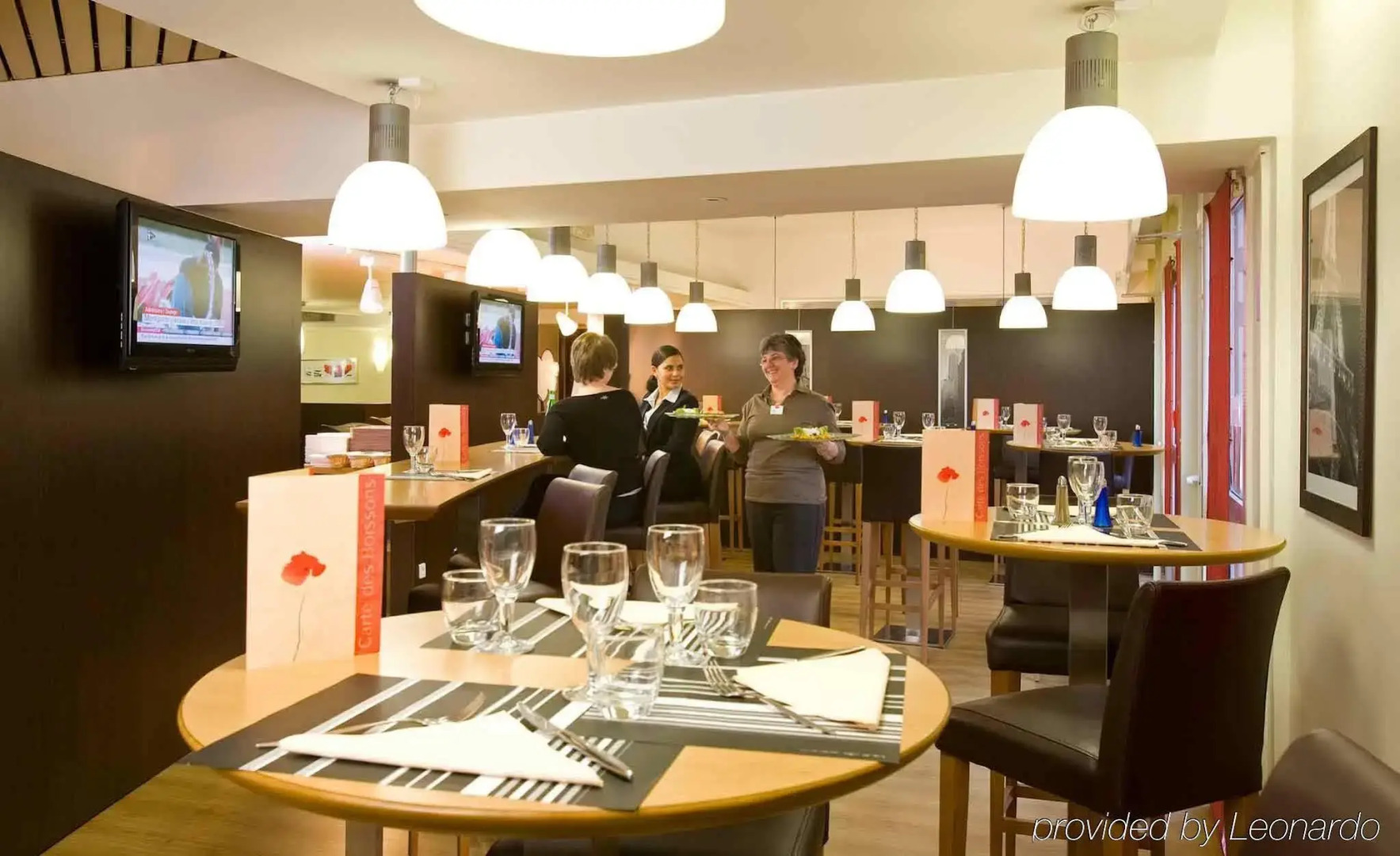 Отель Mermoz Paris Le Bourget