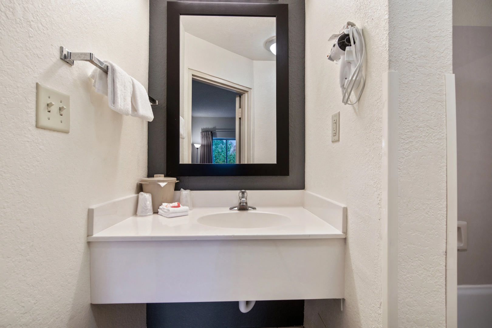 Townhouse Orlando West (ex.Red Roof Inn Orlando West - Ocoee)