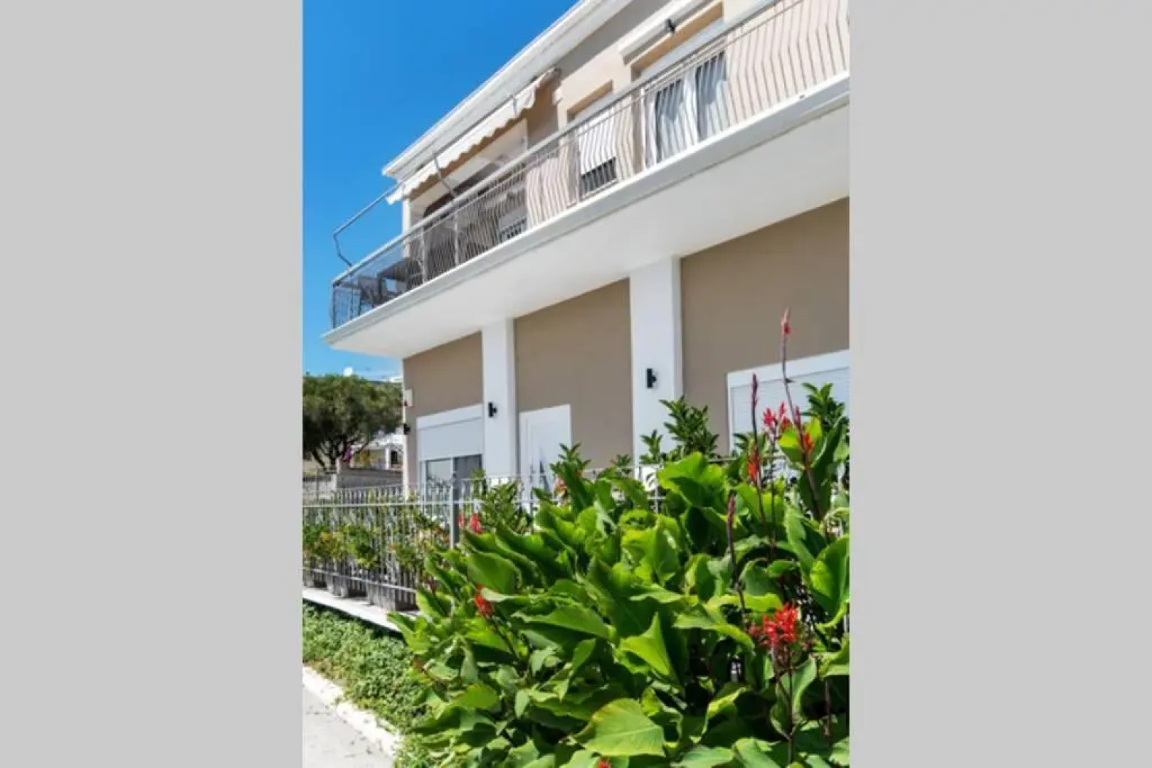 Endless sea view house