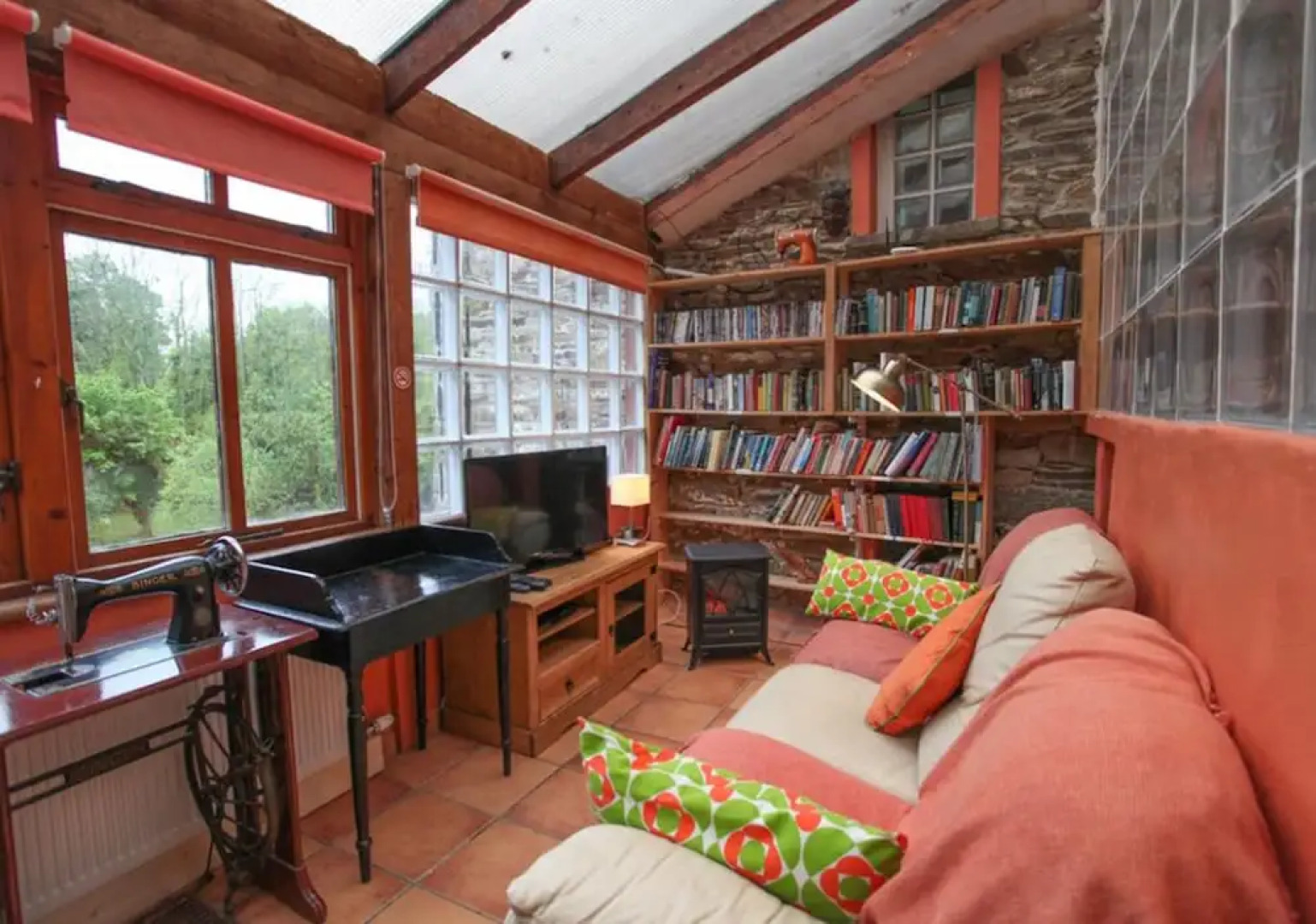 Moville Boutique Hostel