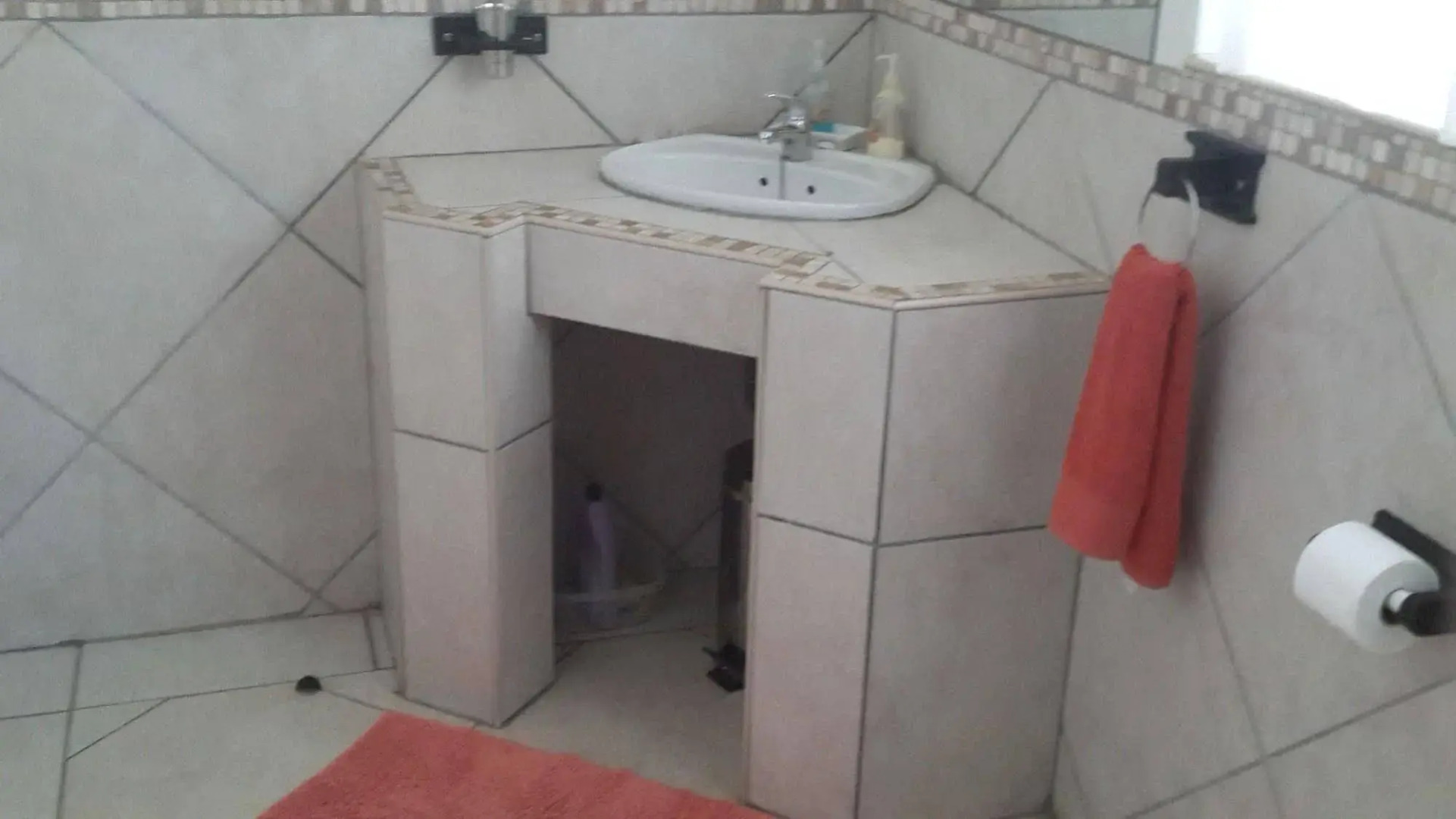 Magaliqua Guest House