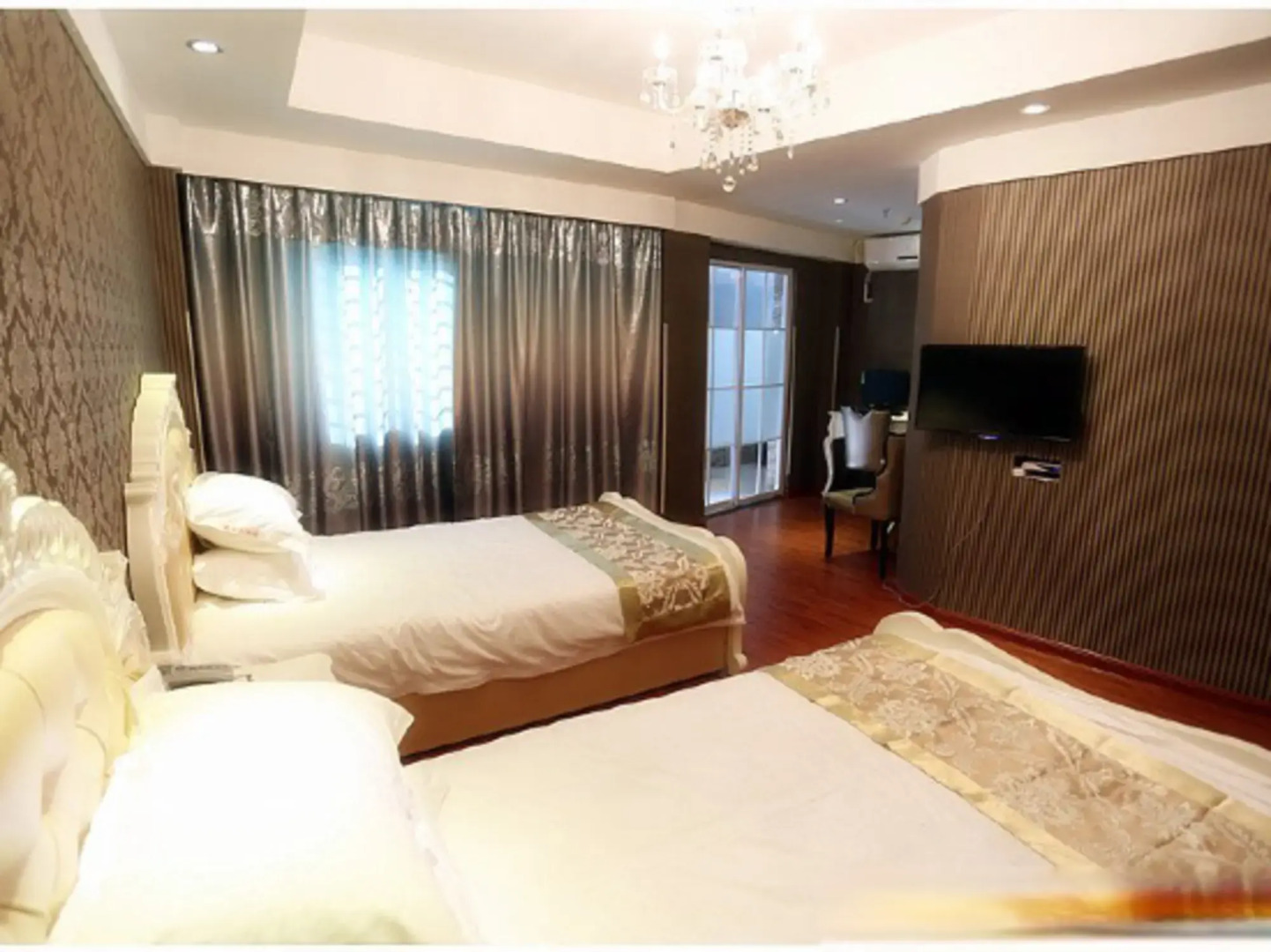 Qiangui Theme Hotel