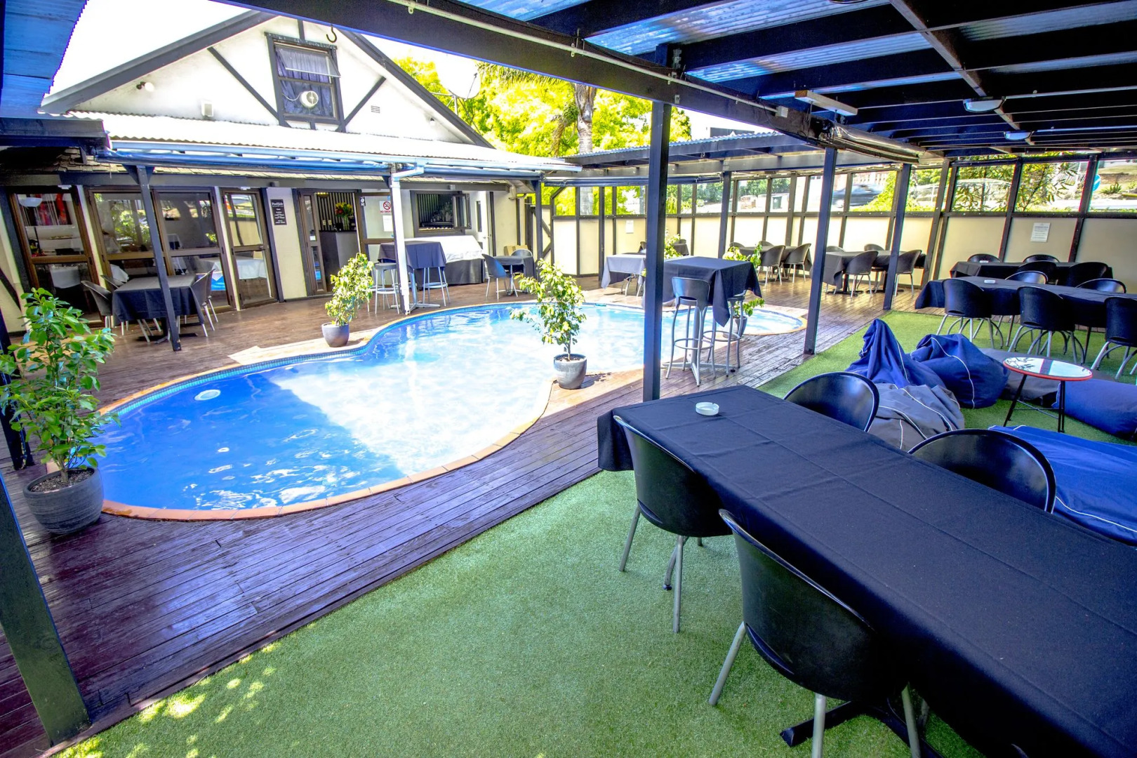 Mount Richmond Hotel