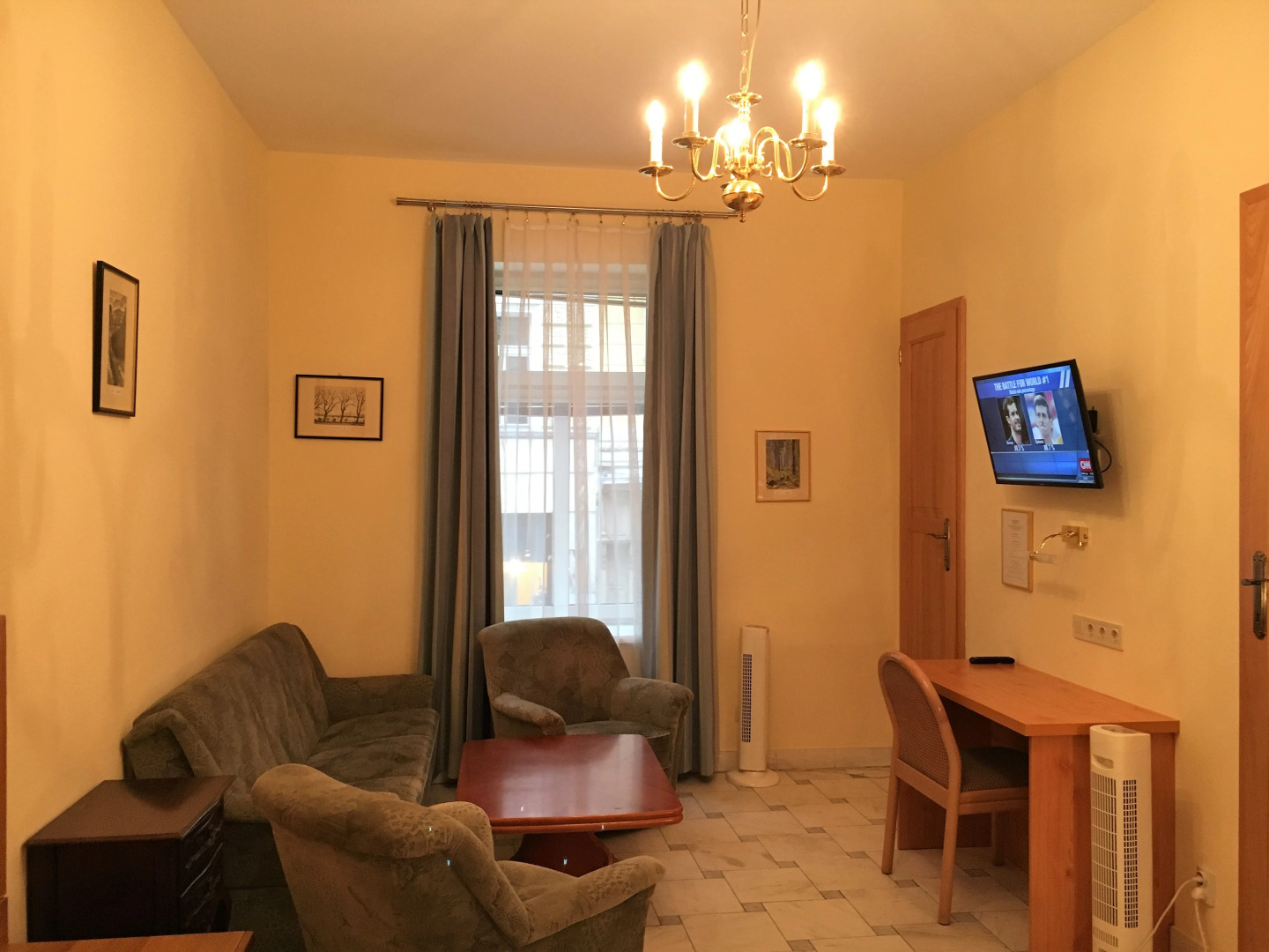 Continental Hotel-Pension