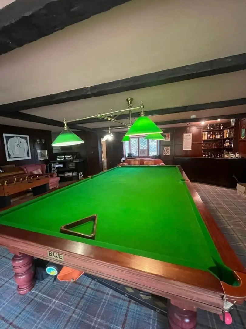 Remarkable 8 Bed Family House Sleeping 16 w/ Pool