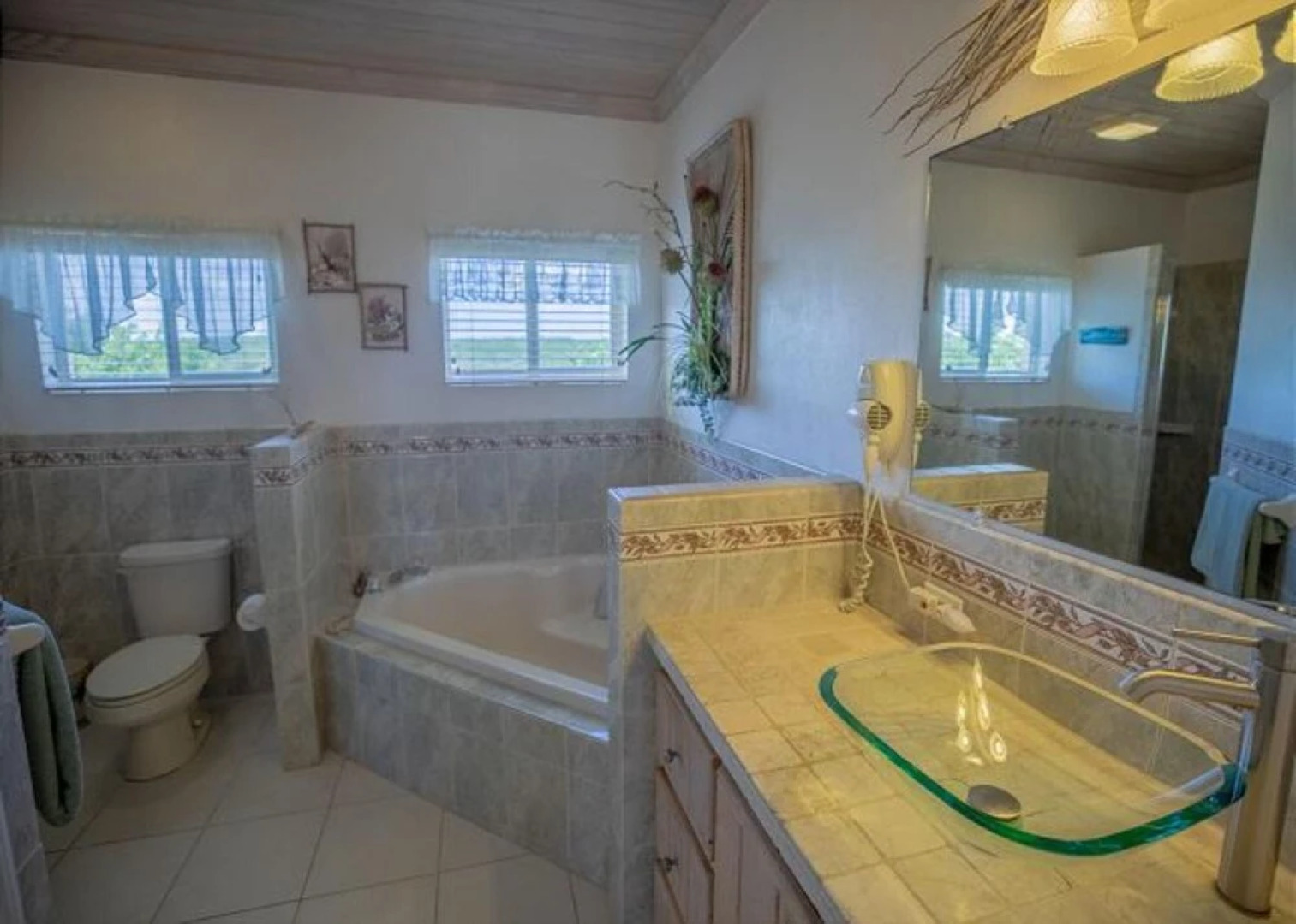 Palmetto Sunrise by Eleuthera Vacation Rentals