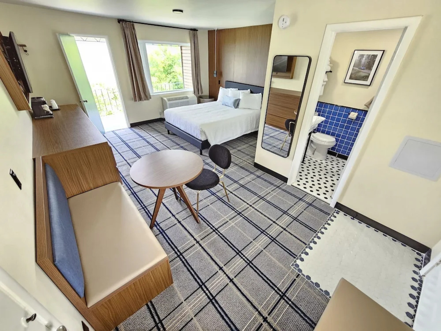 The Hotel Laurel at Seneca