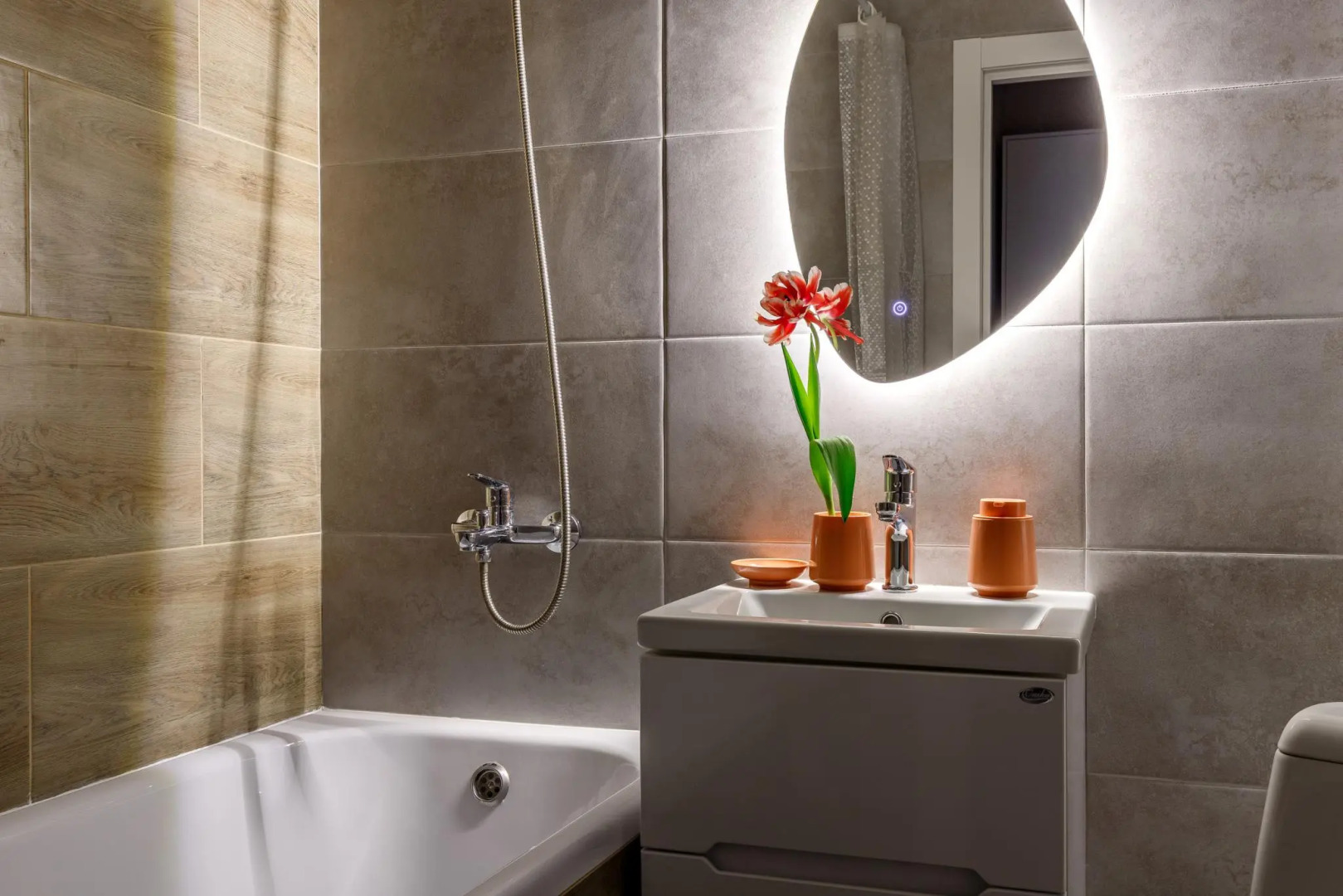 Сутки как дома на улице Героя Пешкова 14/4