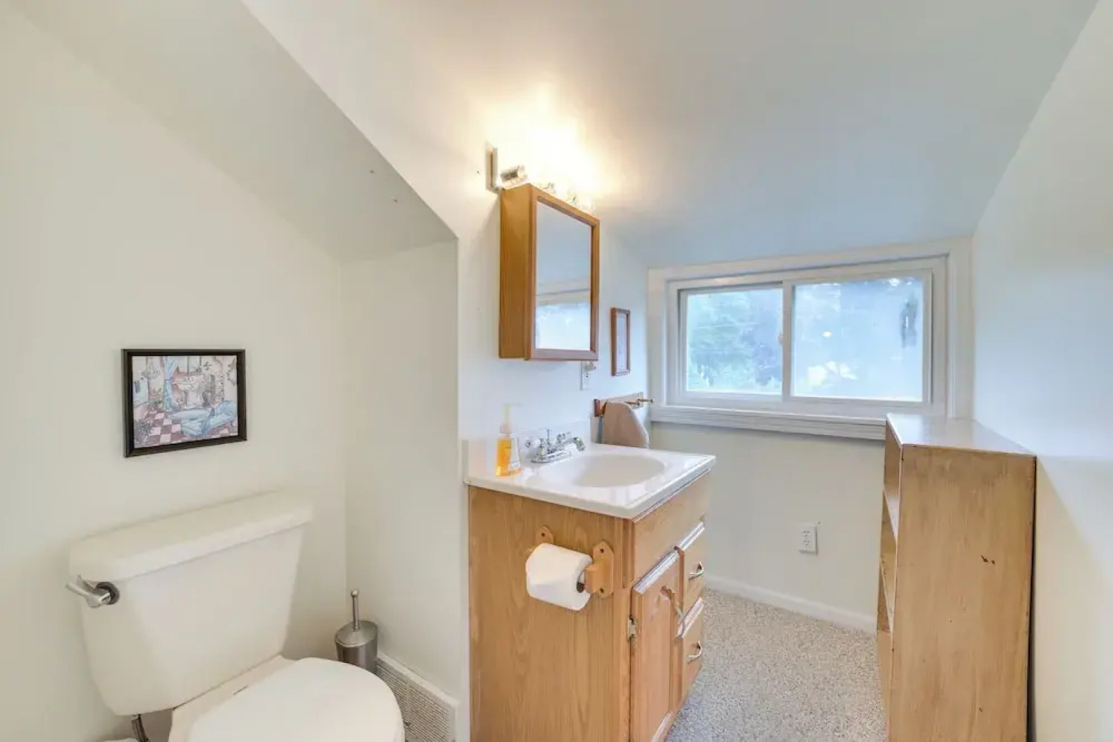 Walk to Lake Michigan: Pet-friendly Charlevoix Gem