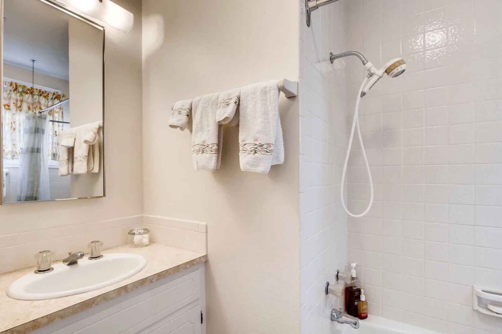 County Road Home 1761