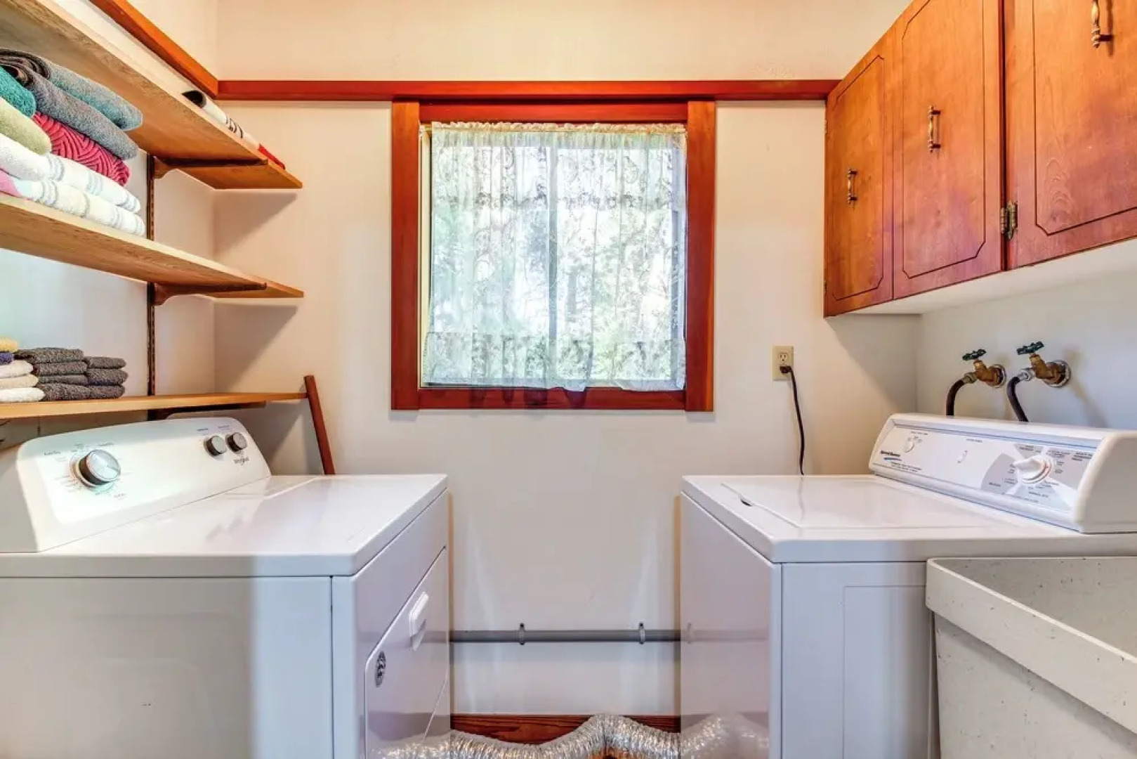 Enchanting Coos Bay Sanctuary w/ Lush Views!