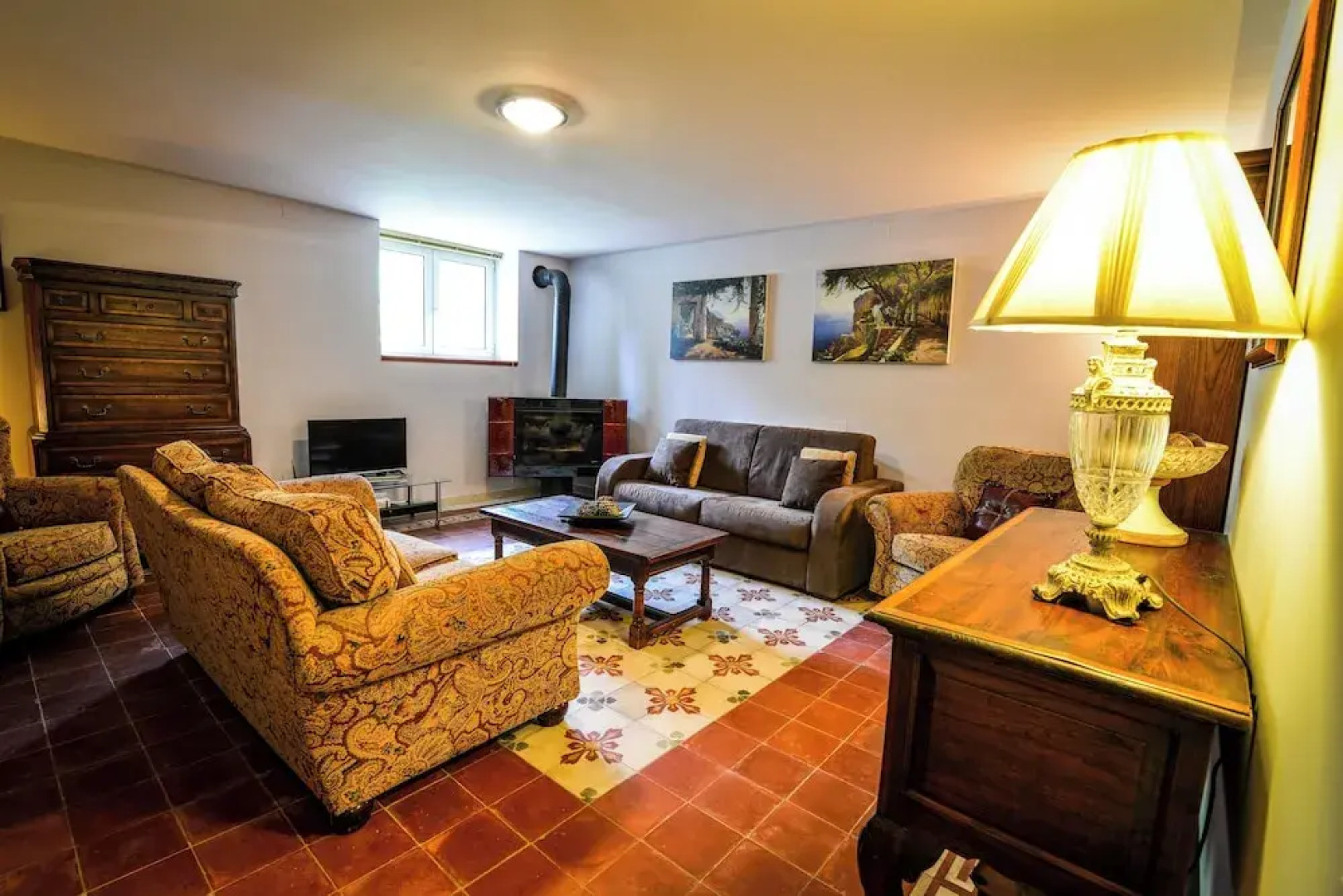 Villa 3 Bed 4 Bath Sleeps 8 Pool Hot tub Air Con