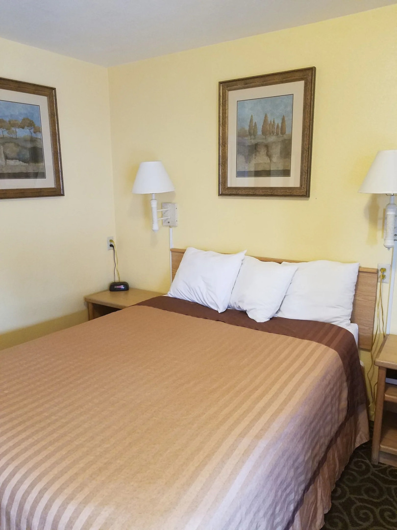 Travelodge by Wyndham Wenatchee