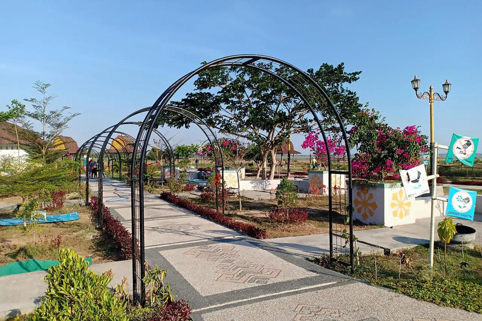 OYO 1732 Edotel Praya Syariah