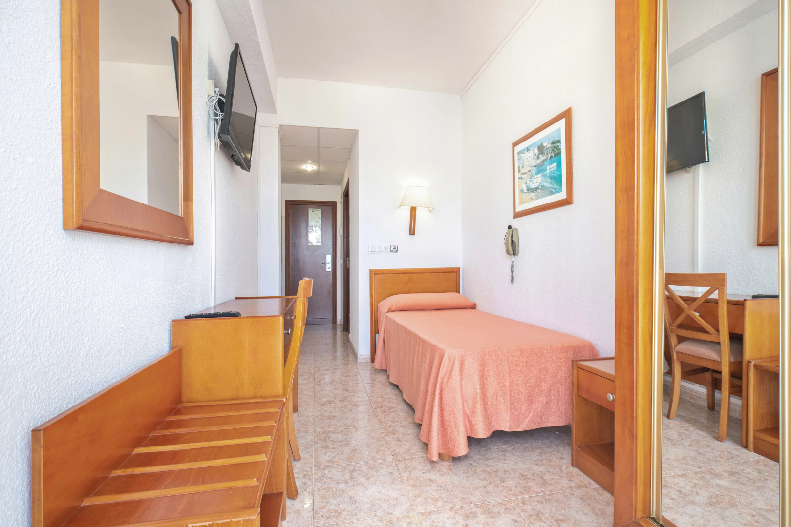 Отель BLUESEA Piscis - Adults Only