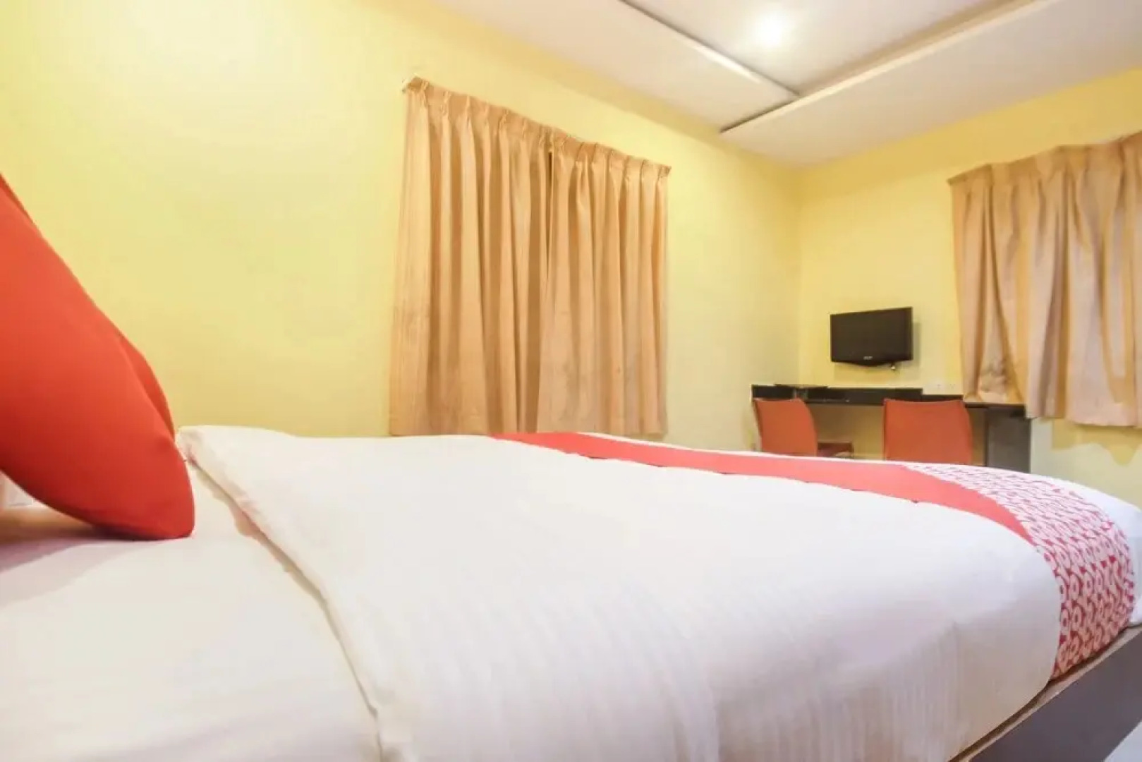 Rashi Farms by OYO Rooms