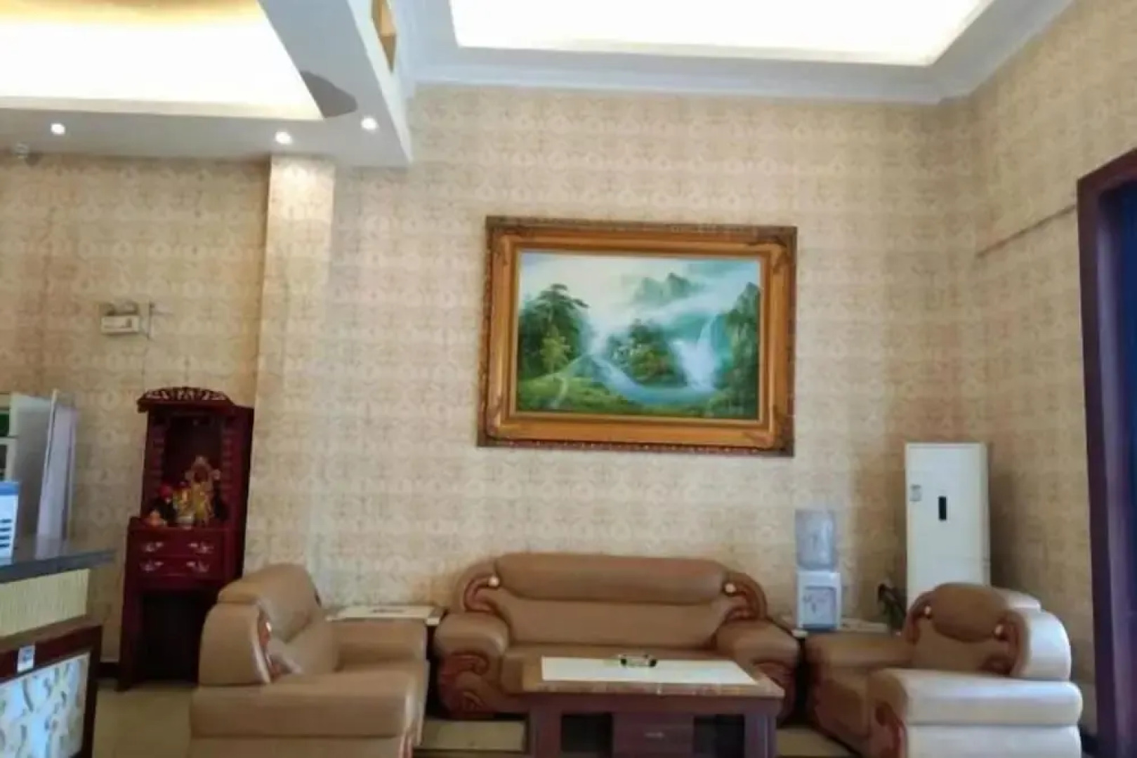 Huayue Business Hotel