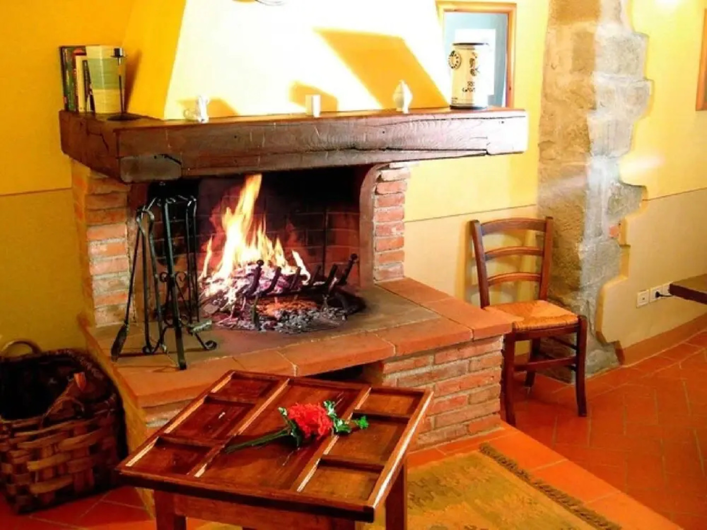 Apartment in Tuscany With Pool & Garden