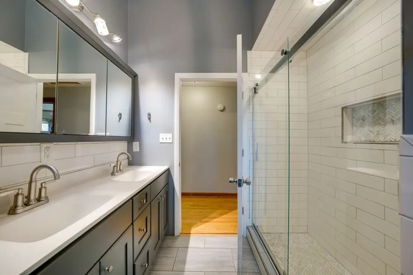 Cozy Lisle Home w/ Fenced Backyard: Pets Welcome!