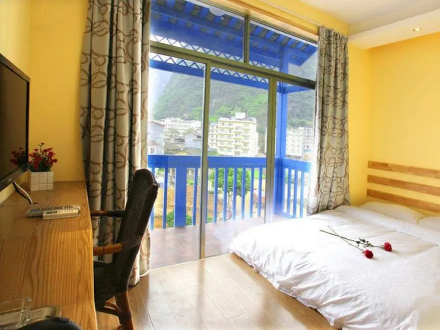 Yangshuo Moonriver Hotel