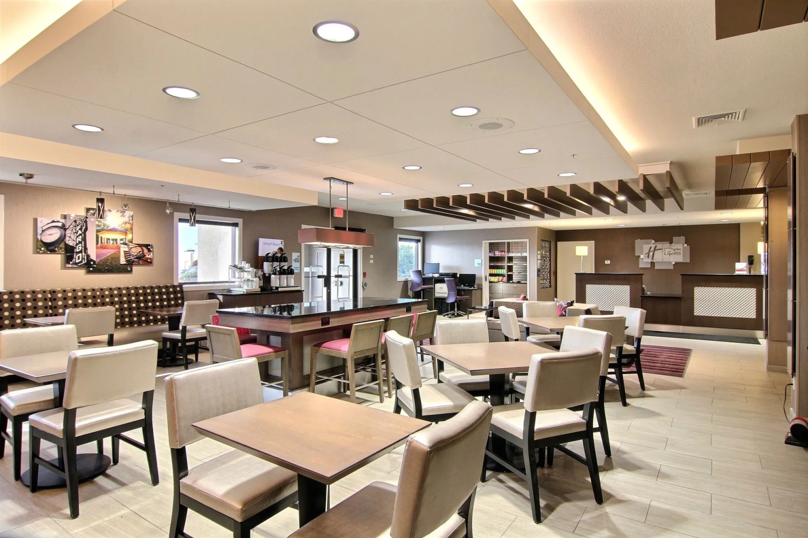 Holiday Inn Express Fargo-West Acres by IHG