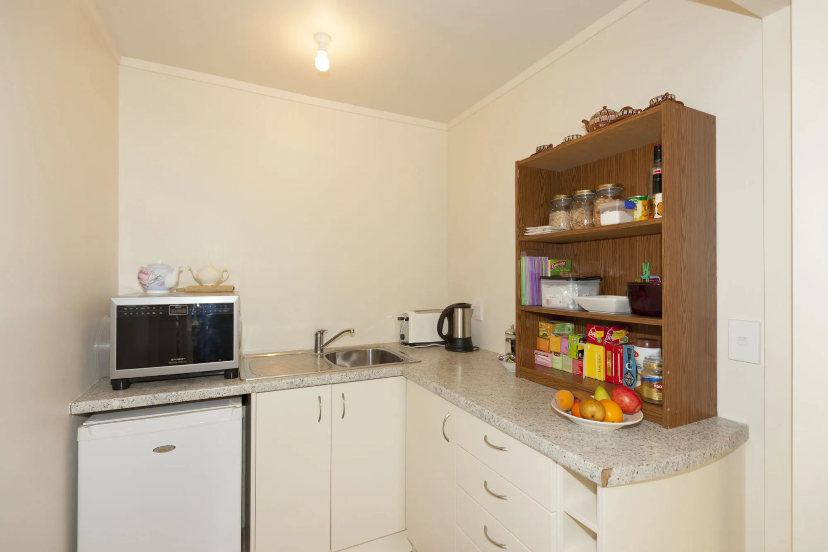 Tudor Manor Bed & Breakfast