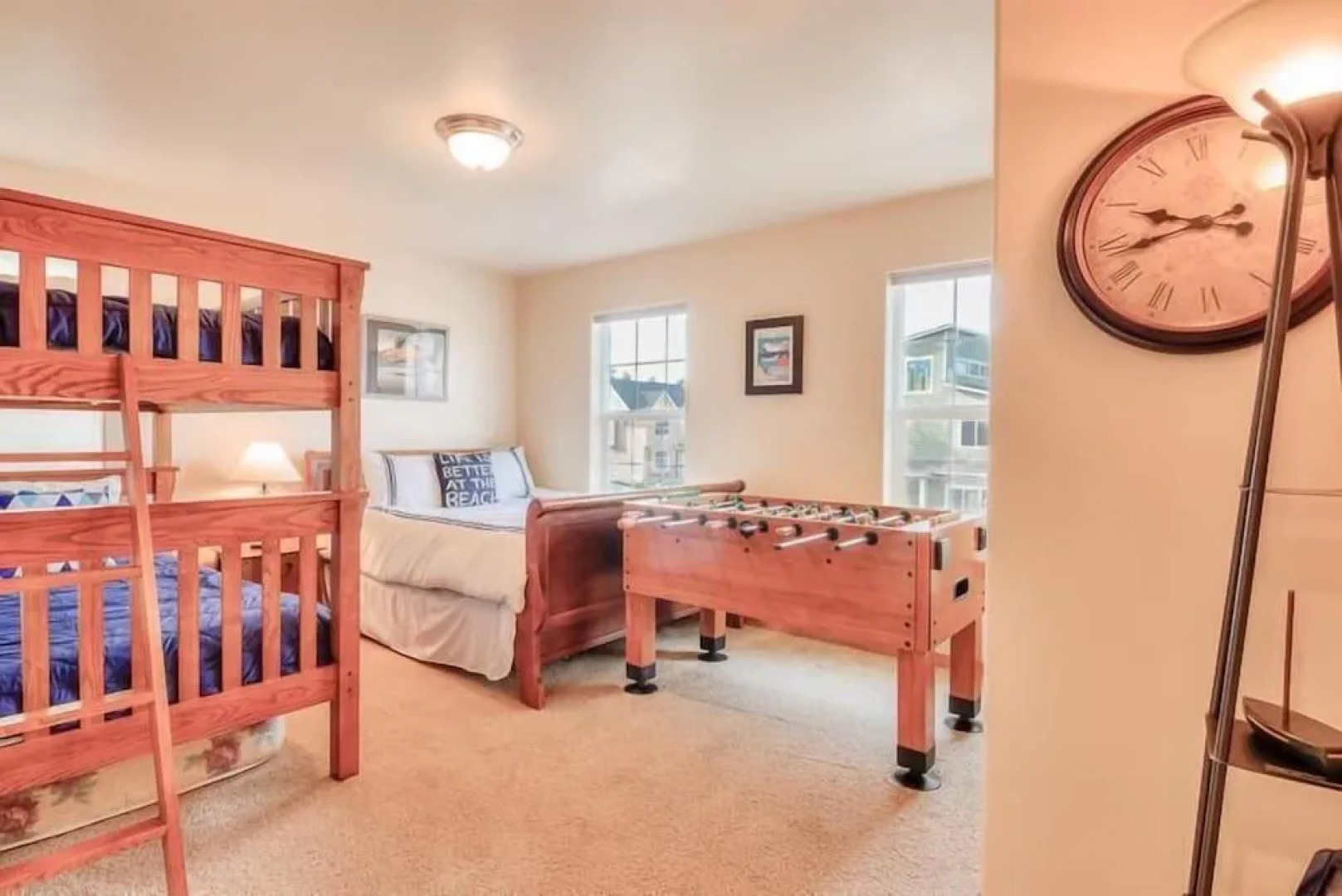 Pelicans Perch Pacific City