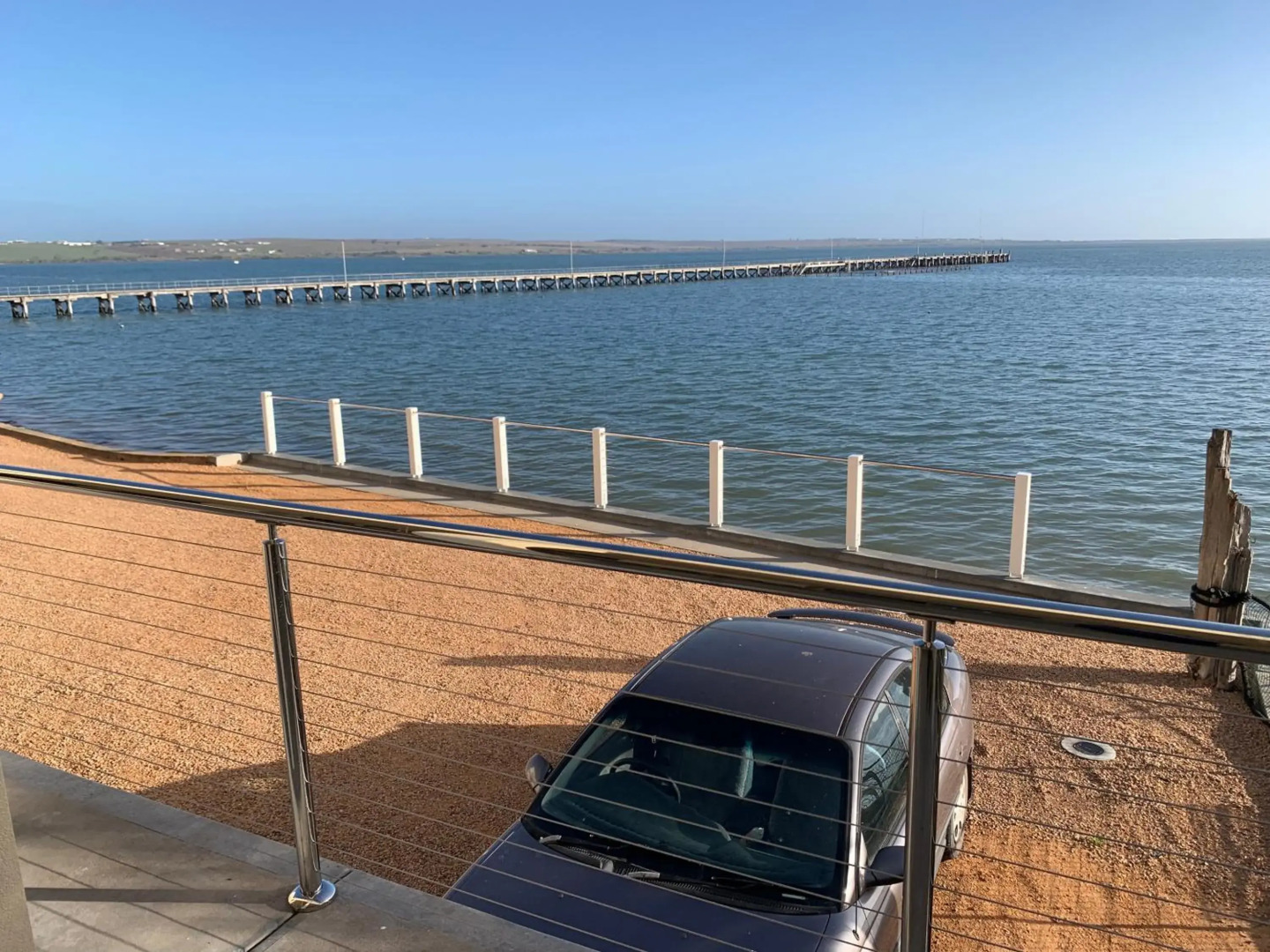 Beachside & Jetty View Apartment 2 -Skippers Apartment