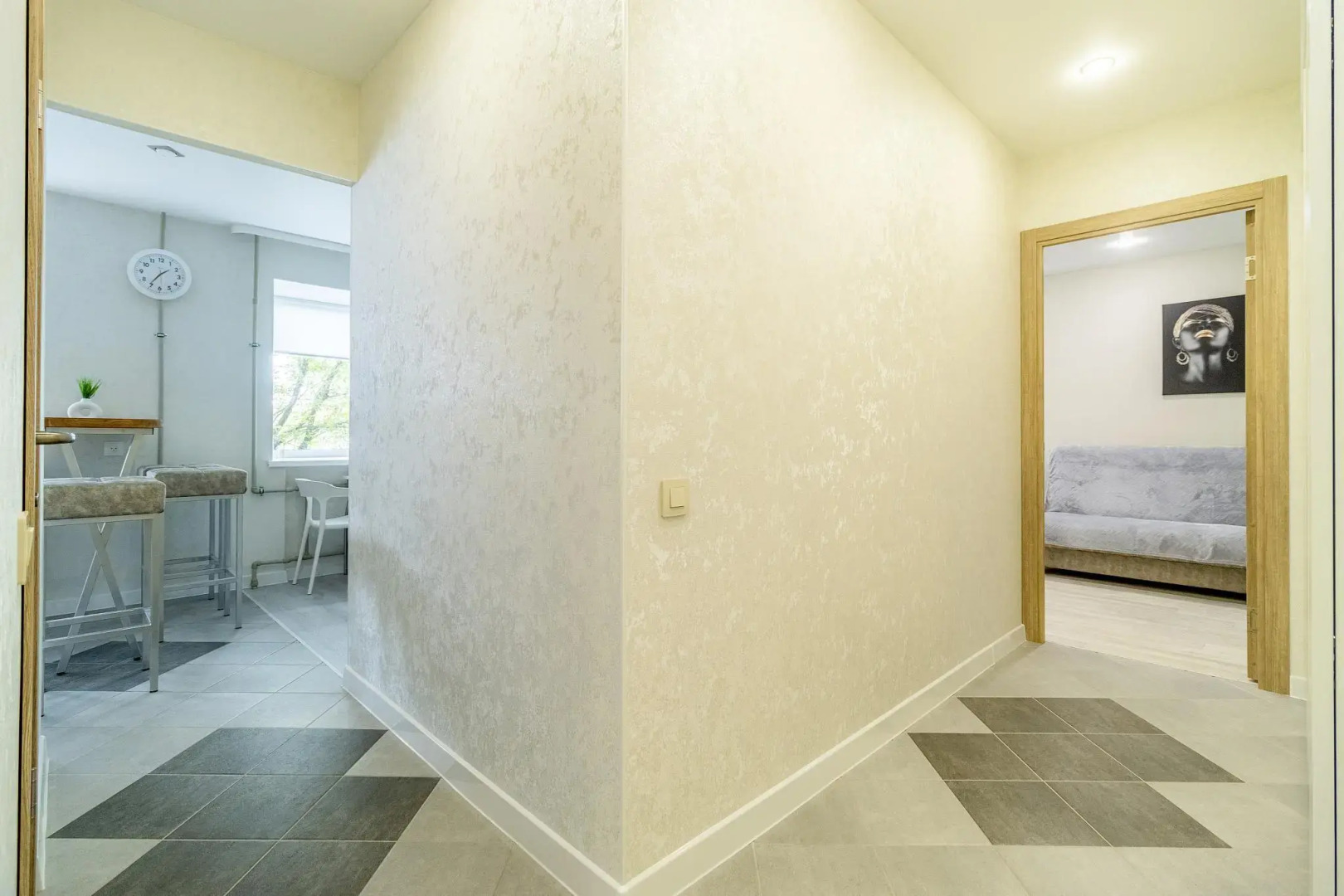 На Сутки на улице Урицкого 6