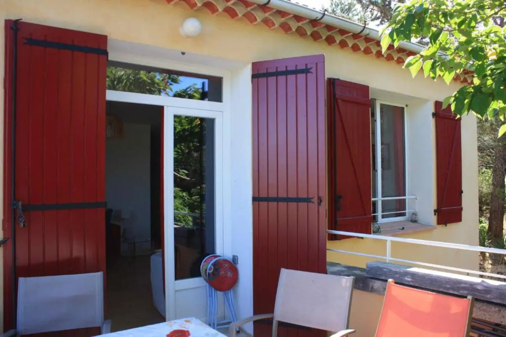 À l'ombre du mûrier