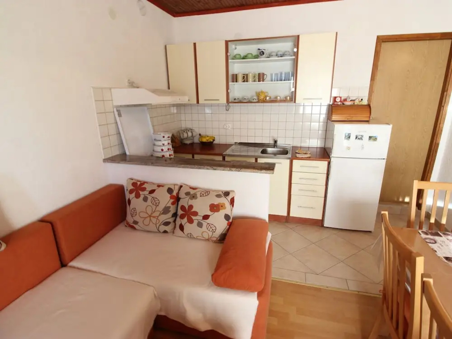 Authentic Holiday House in Quiet Area, Near Pebble Beach