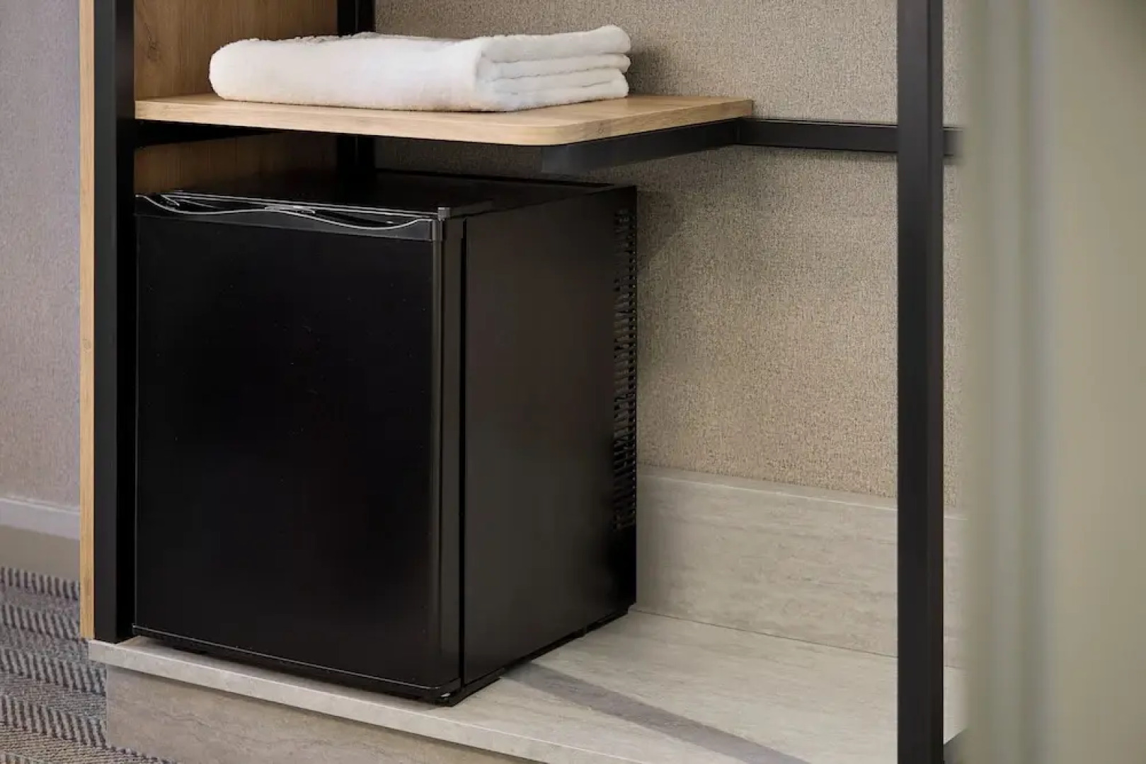 Premier Inn Bristol Parkway - M32