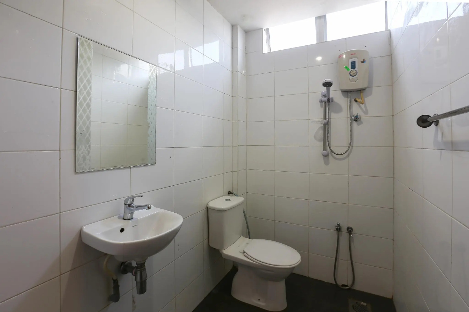 OYO 90098 Goa Inn Hotel