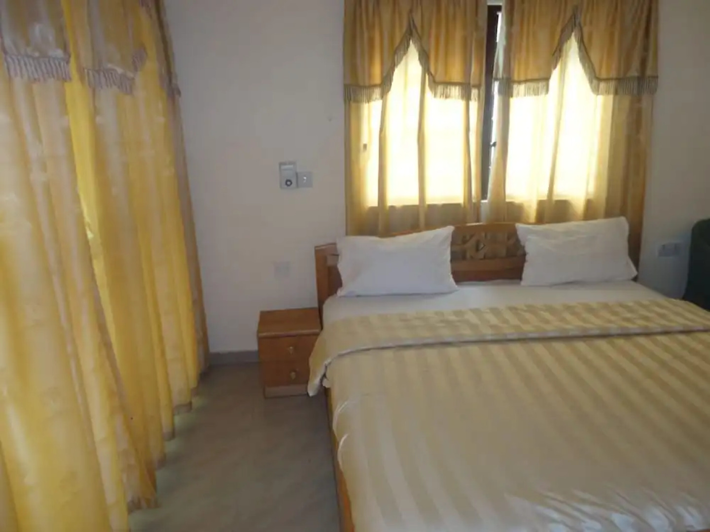 Tenack Beach Resort & Hotel