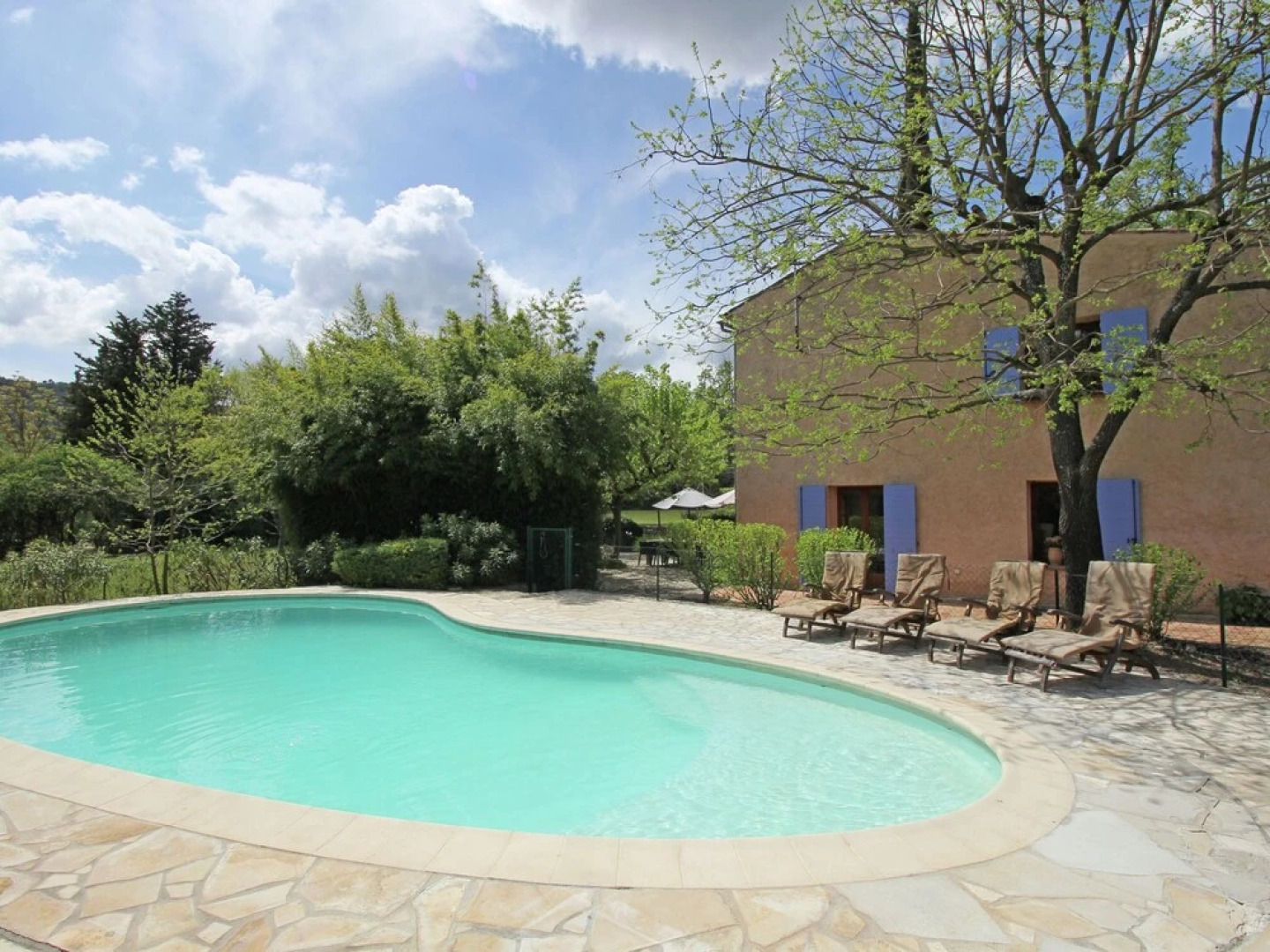 Lovely Holiday Home in Salernes With Swimming Pool