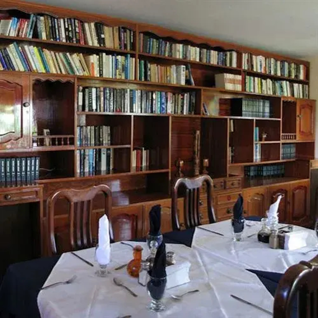 La Catalina Hotel and Suites