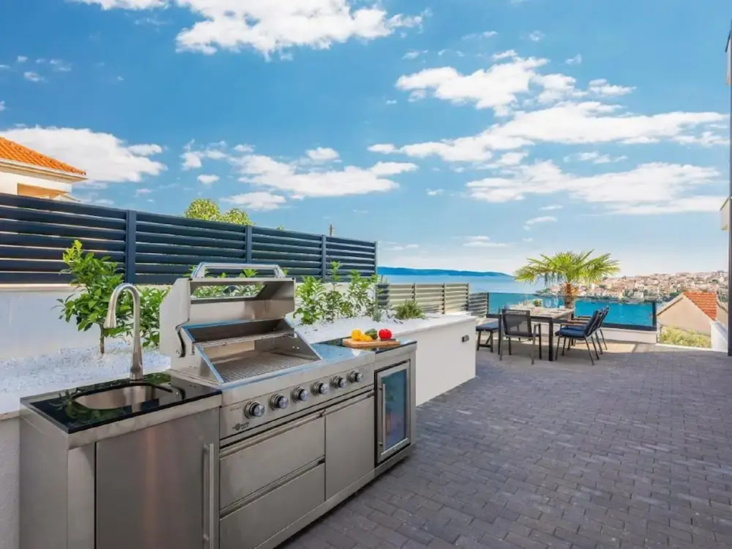 Luxury Villa With Swimming Pool and Sauna