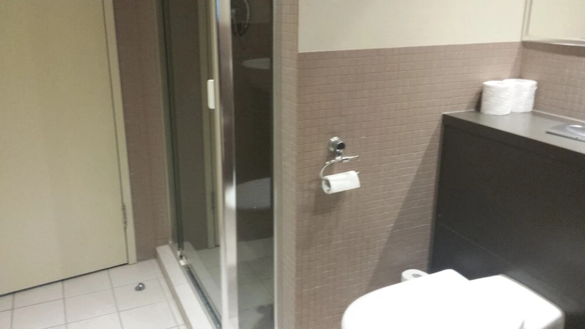 Grand Hotel Apartments Gold Coast by owner