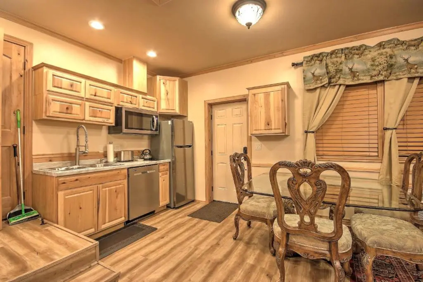 Yellowstone Gateway Inn