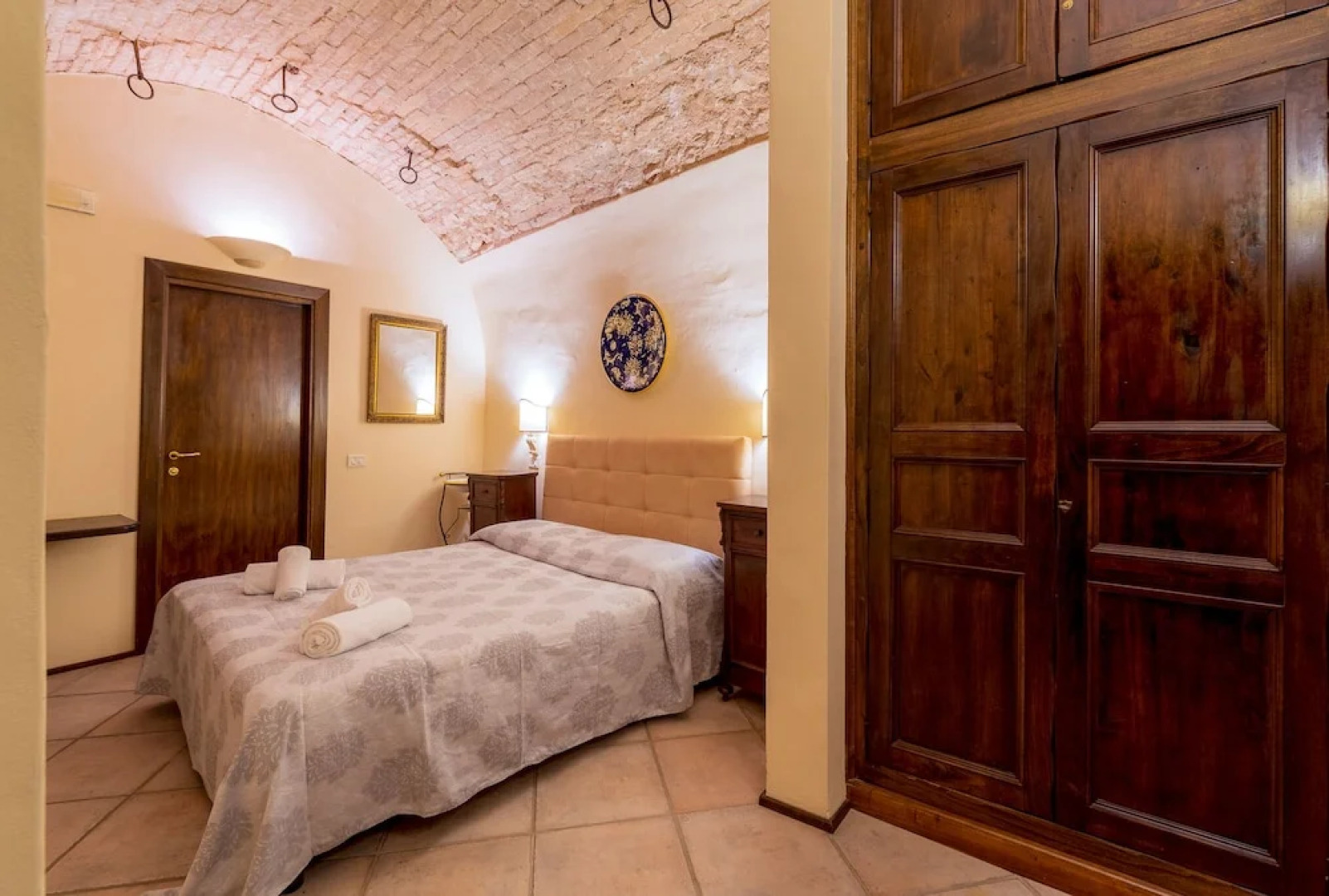 Trevi Hotel