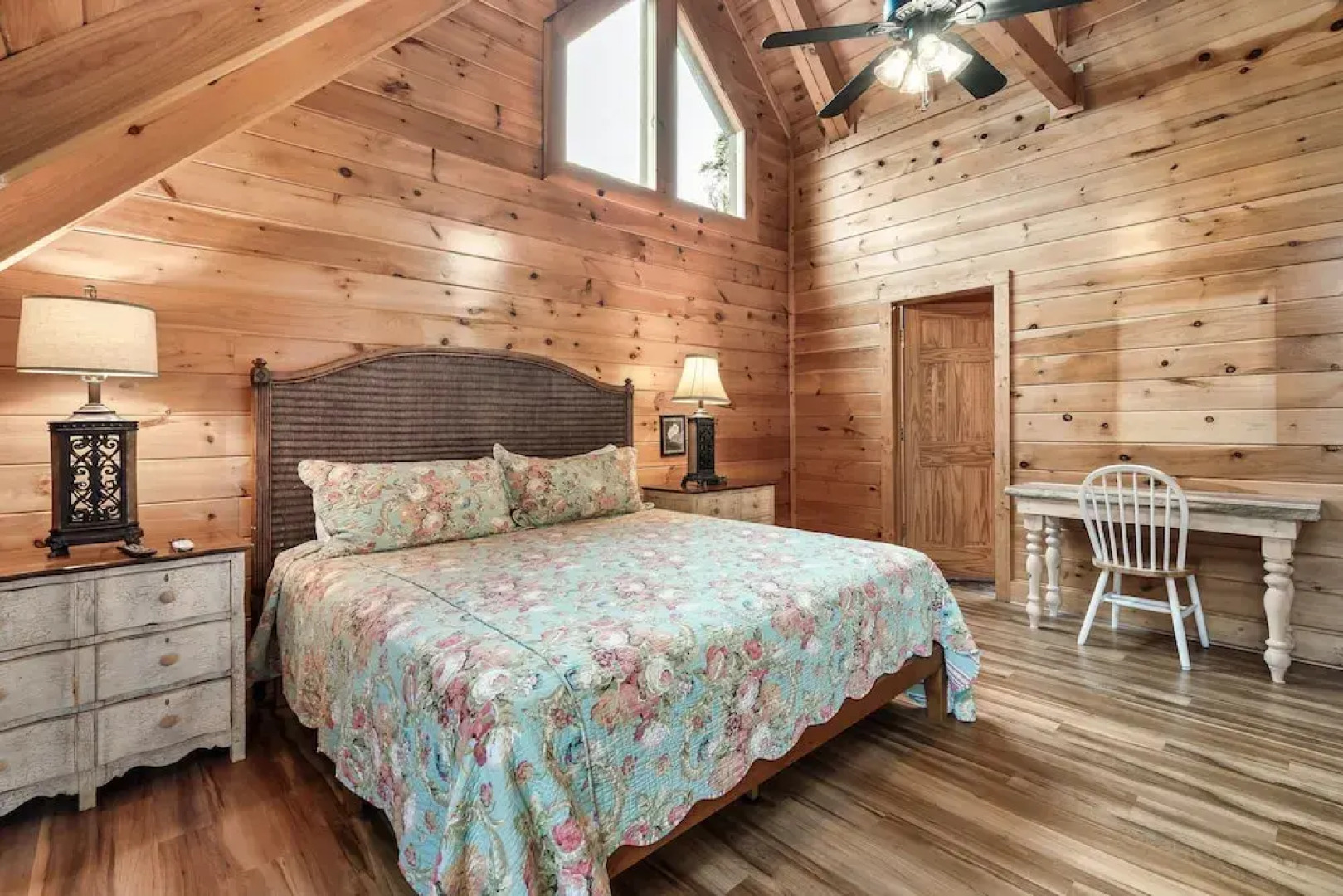 Mayberry - Three Bedroom Cabin