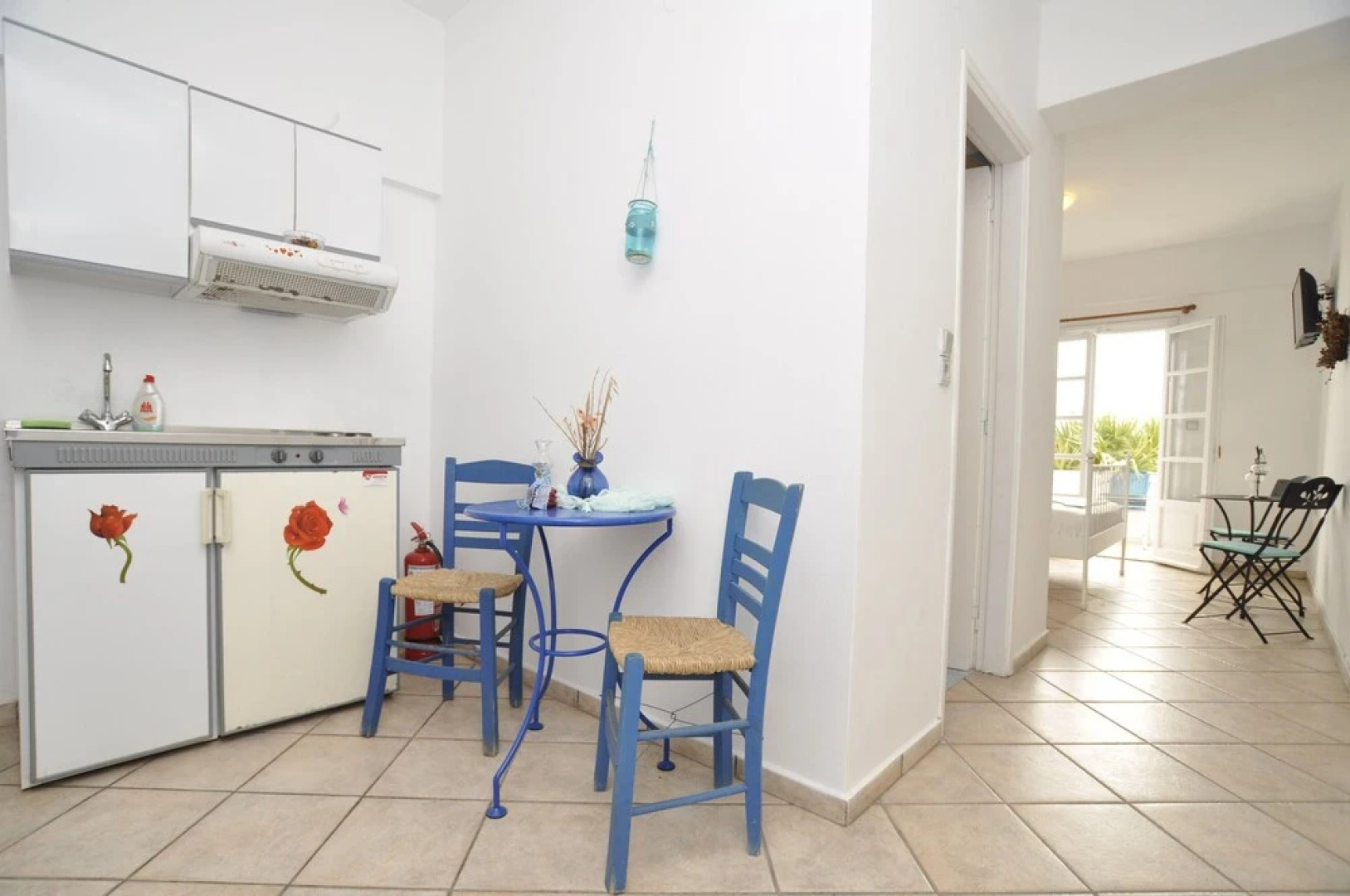 Manos Syros Rooms & Apartments