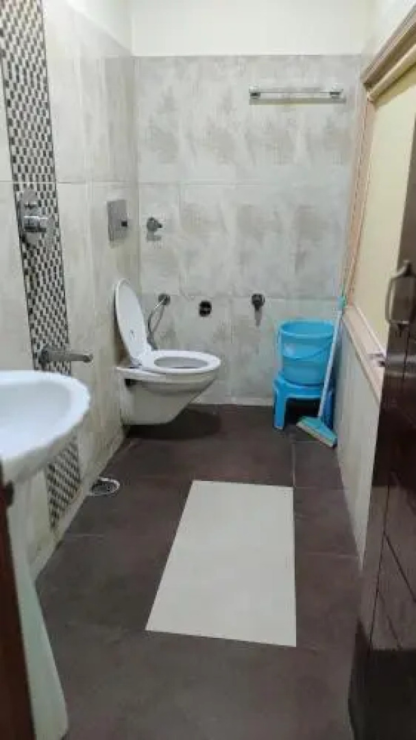 OYO 22238 Hotel Baaz