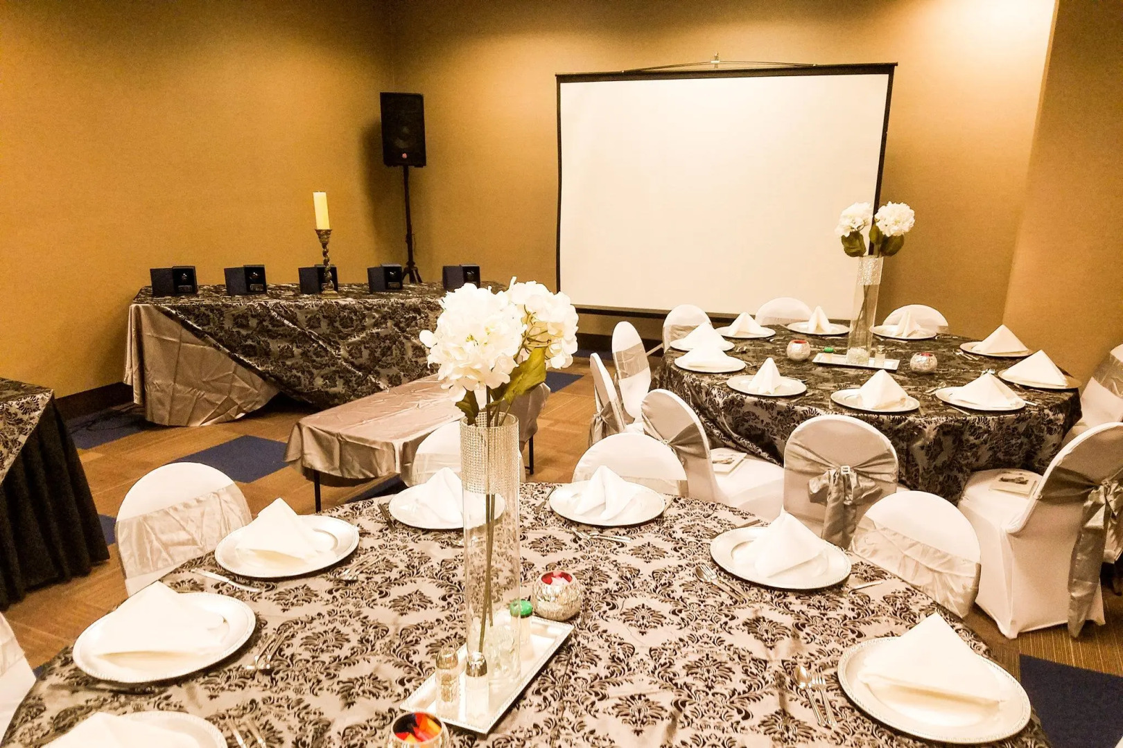 Comfort Inn & Suites Presidential - Downtown Little Rock