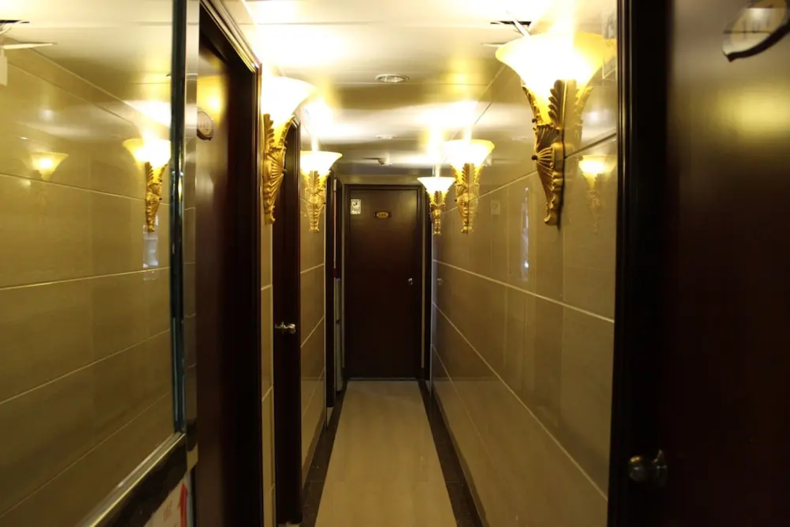 Las Vegas Guest House Carlton Group Of Hostels