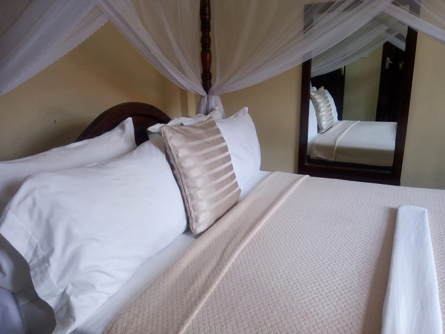 Transit Airport Bed & Breakfast